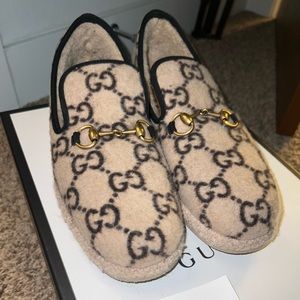 GUCCI SHOES MENS FRIA GG MARINO WOOL SHEARLING HORSEBIT LOAFERS (SIZE 8 U.S.)